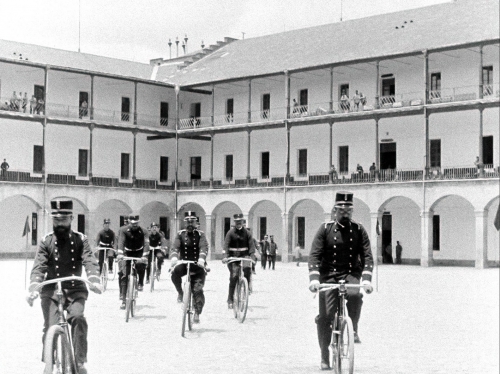 cimes cinéphiliques 2025,sylvain métafiot,ne bataille après l'autre,paul thomas anderson,black dog,hu guan,&nbsp;mektoub my love : canto due,abdellatif kechiche,À la lueur de la chandelle,andré gil mata,ermiglio,maura delpero,a house of dynamite,kathryn bigelow,eephus,carson lund,gangs of taïwan,keff,dimanches,shokir kholikov,la chambre de mariana,emmanuel finkiel,un parfait inconnu,james mangold,the brutalist,brady corbet,train dreams,clint bentley,chime,kiyoshi kurosawa,prima la vita,francesca comencini,amélie et la métaphysique des tubes,maïlys vallade et liane-cho han,tardes de soledad,albert serra,lumière,l'aventure continue,thierry frémaux,lumière de mes yeux,sophie bredier,selegna sol,anouk moyaux,parthenope,paolo sorrentino,resurrection,bi gan,mon gâteau préféré,maryam moqadam et behtash sanaeeha,le rire et le couteau