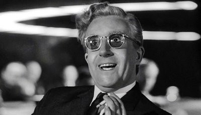 Strangelove--01,-Peter-Sellers-as-Dr-Strangelove.jpg